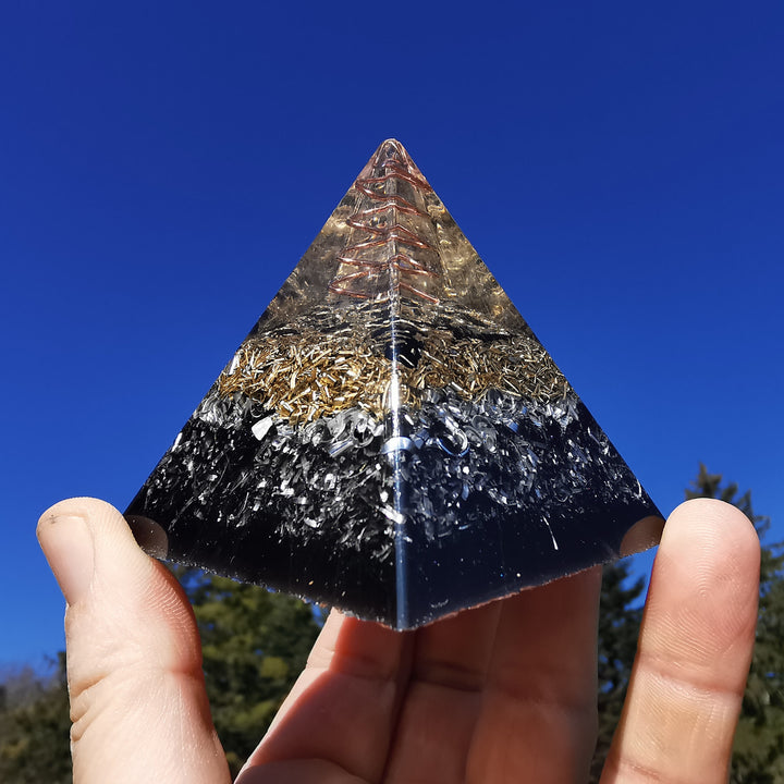 Orgonit Pyramide SPEZIAL EMF SCHUTZ "NO FRILLS" Schungit Baryt Turmalin Bergkristall Selenit  in 3 Grössen